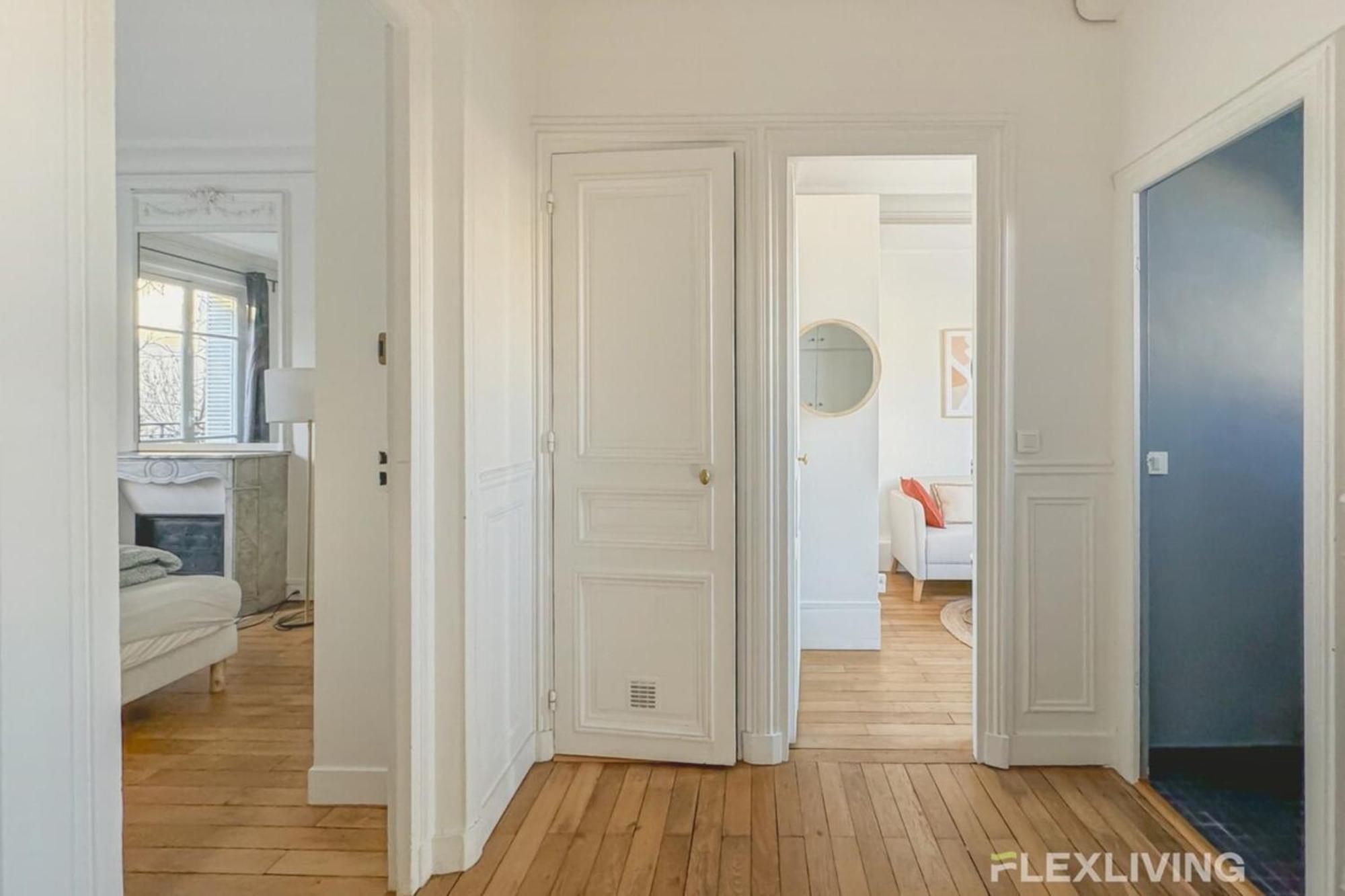 Flexliving - - Felix Faure * Paris